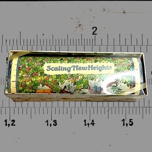 Vintage NIB Lucy Rigg Bears Hanging Child's Growth Chart 1985 C. R. Gibson USA